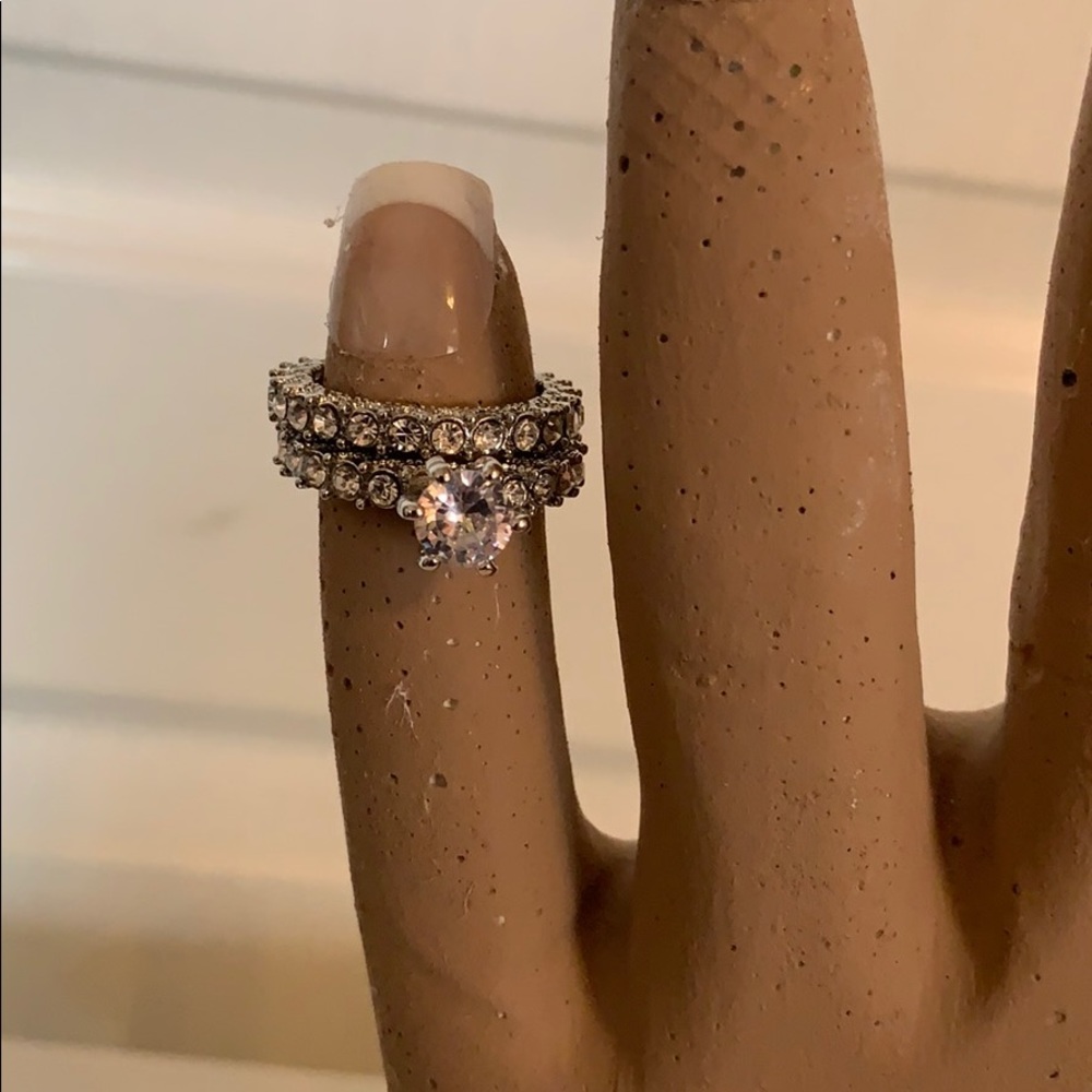 Bridal set rings. Size 8. CZ. Silver tone